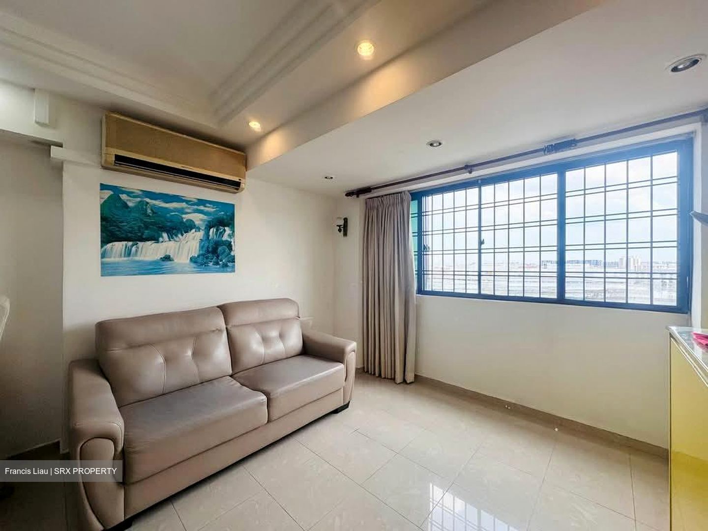 Blk 577 Hougang Avenue 4 (Hougang), HDB Executive #547068461